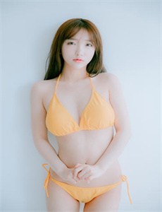 《亚洲AV综合AV一区二区综合-调戏床上美女》