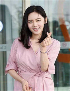 《亚洲巨乳日本无码一二三区-公交车上摸到花蒂进去了视频》