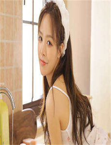 《最近最新高清MV-女员工的付出中字》